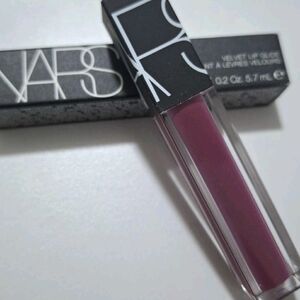 NARS Velvet Lip Glide La Main Bleue